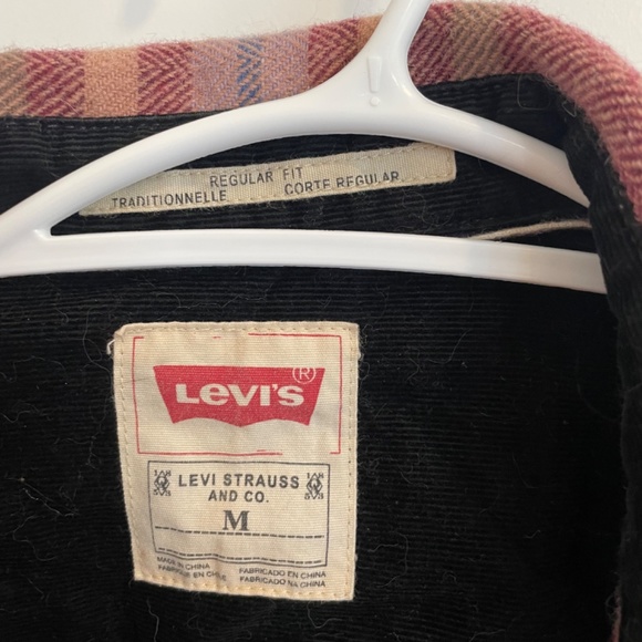 Vintage Levi’s wool button up shirt size medium - Picture 2 of 3